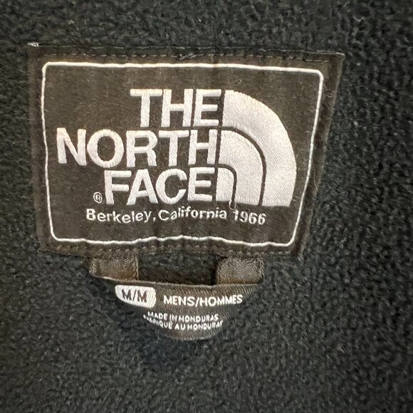 The North Face Black Denali Jacket (Size Medium) - Picture 6 of 8